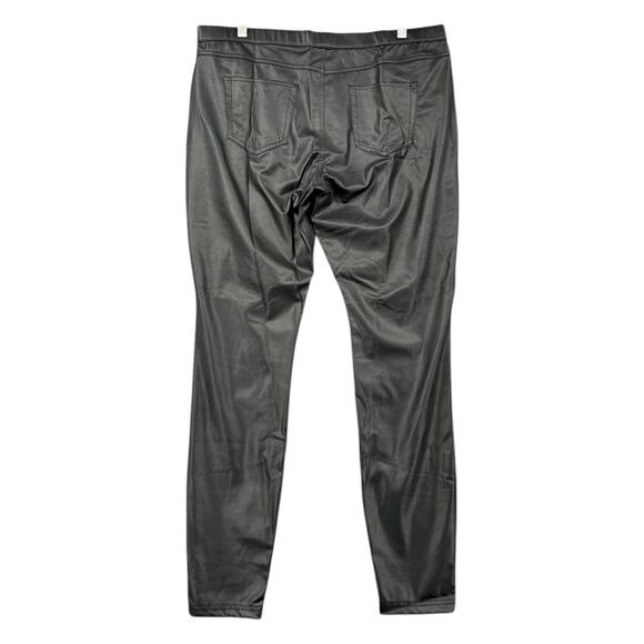 HUE Leatherette Skimmer Black Pull On Zipper Pockets Womens Pants Extra Large - Picture 2 of 8